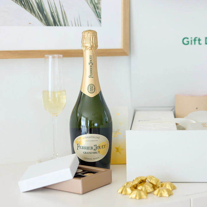 Champagne Hamper Luxe - Image 4