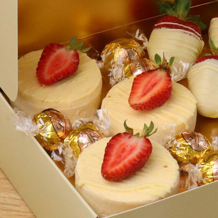 Cheesecake Dessert Box - Image 4