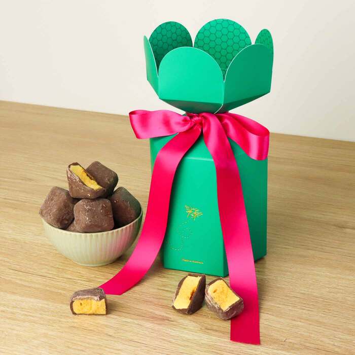 Christmas Red Wine Hamper - Image 4