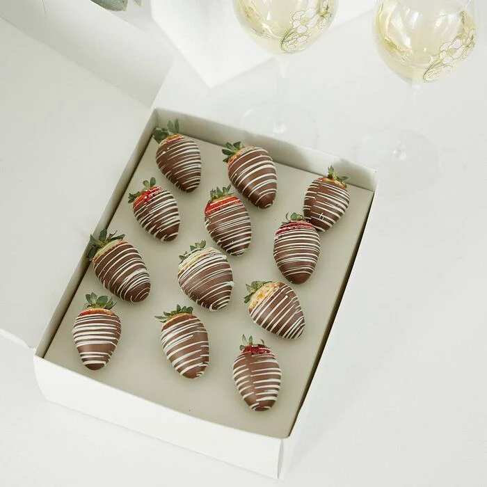 Dozen Choc-Dipped Strawberries - Image 5