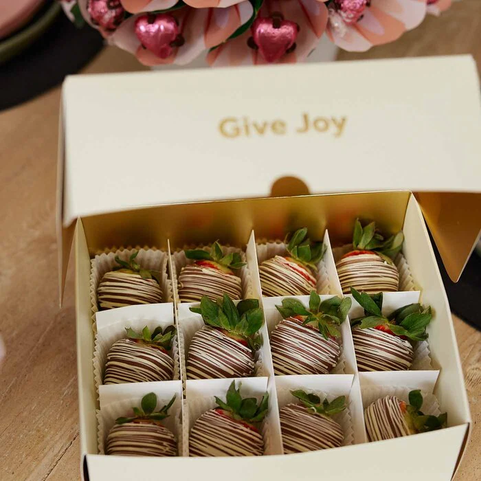 Dozen Choc-Dipped Strawberries - Image 7
