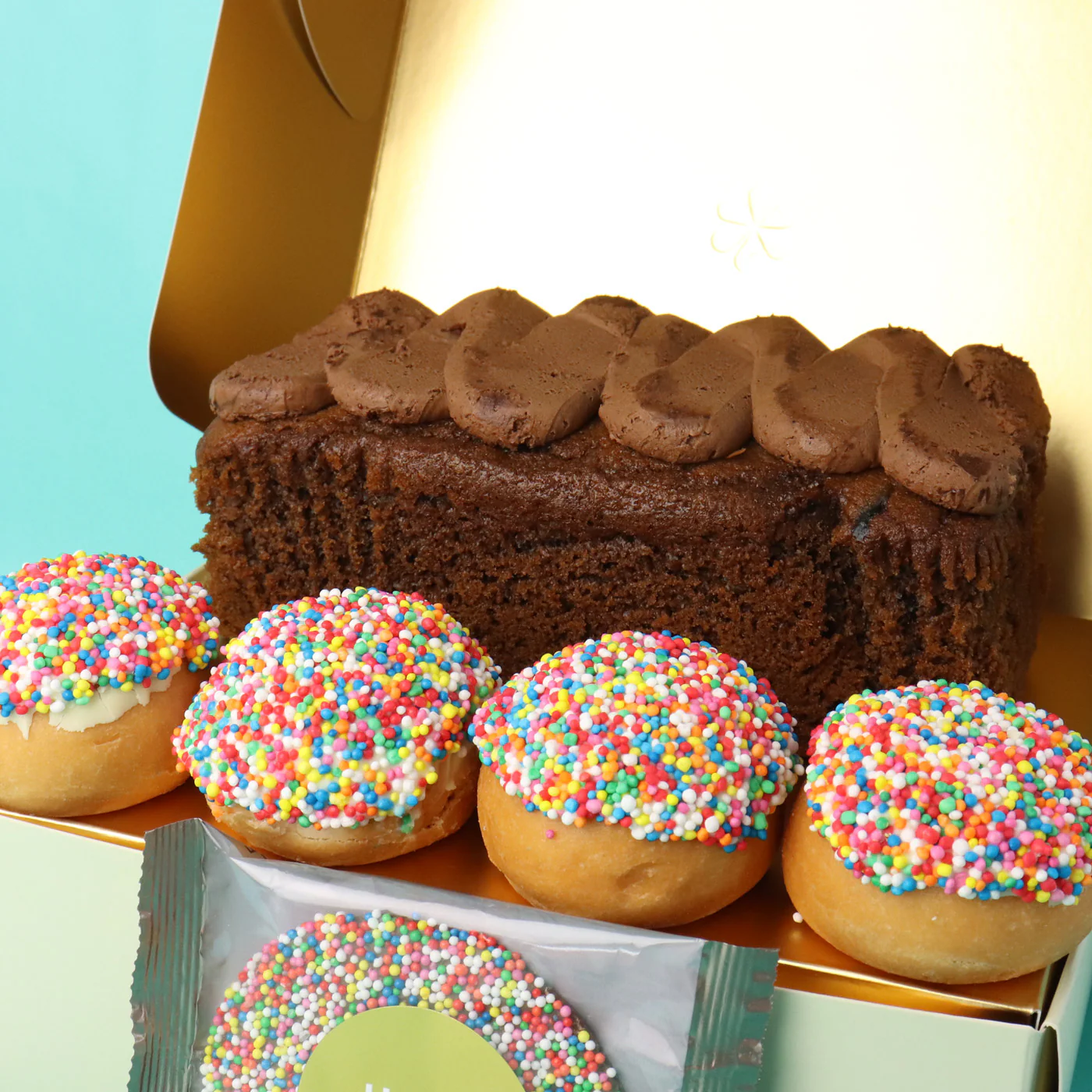 21st Birthday Cake Gift Box - Image 7