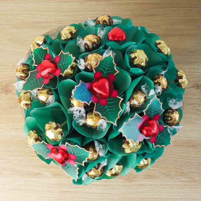 Holly Bouquet Large - Image 4