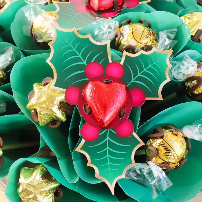 Holly Bouquet Large - Image 7