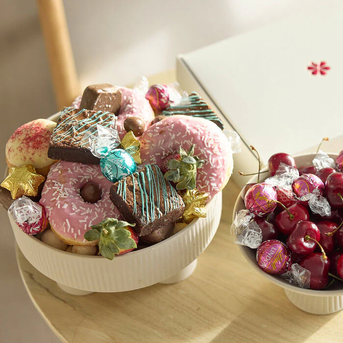 Jolly Christmas Donut Gift Box - Image 3