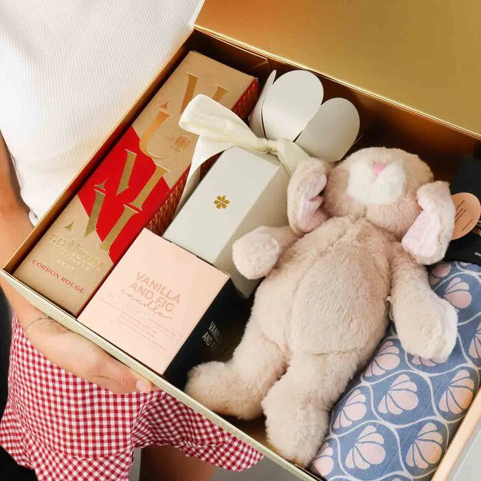Luxury Baby Gift Hamper - Image 2