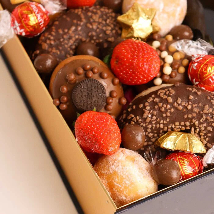 Milk Chocolate Dessert Hamper - Image 4