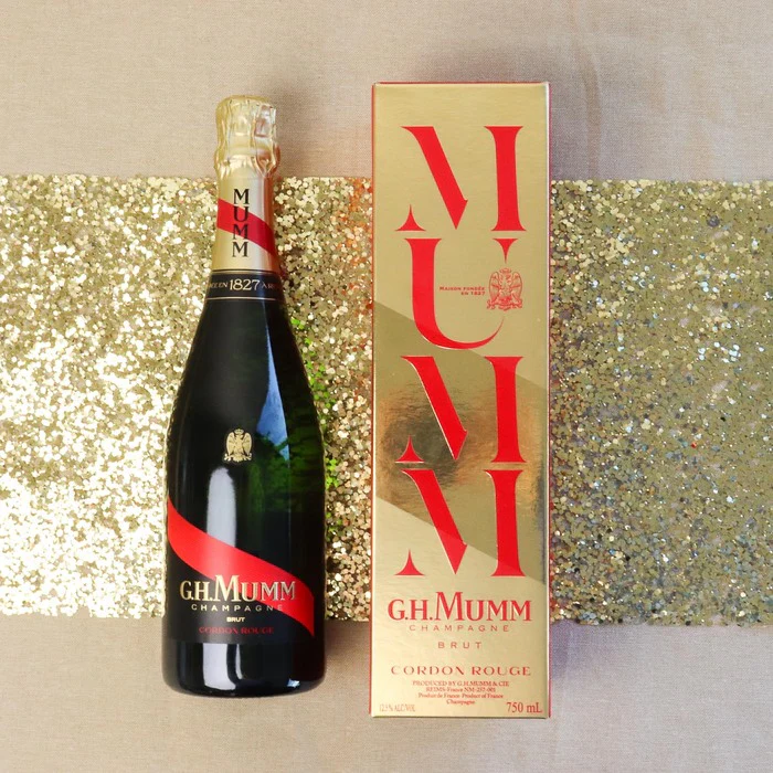 Mumm And Two Dozen Choc-Dipped Strawberries - Image 6