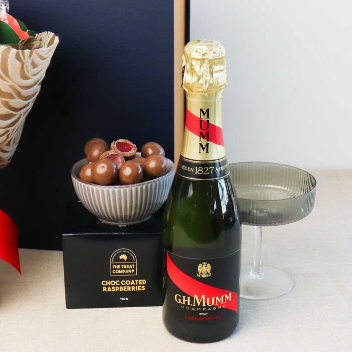 Mumm Champagne Gift Hamper - Image 6
