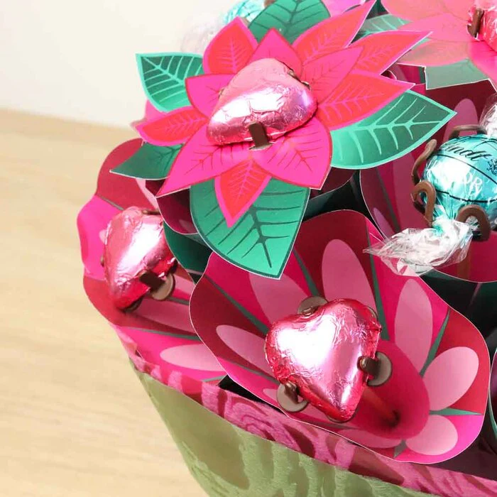 Poinsettia Bouquet Medium - Image 3