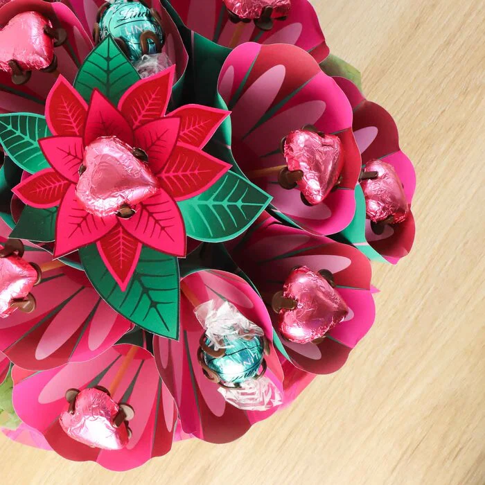 Poinsettia Bouquet Small - Image 6
