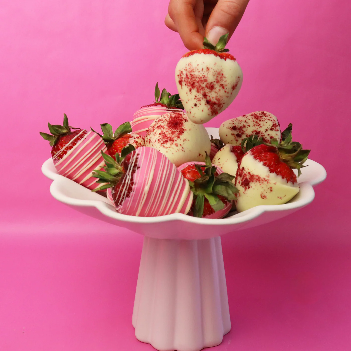 Chocolate Strawberry Hamper - Image 3
