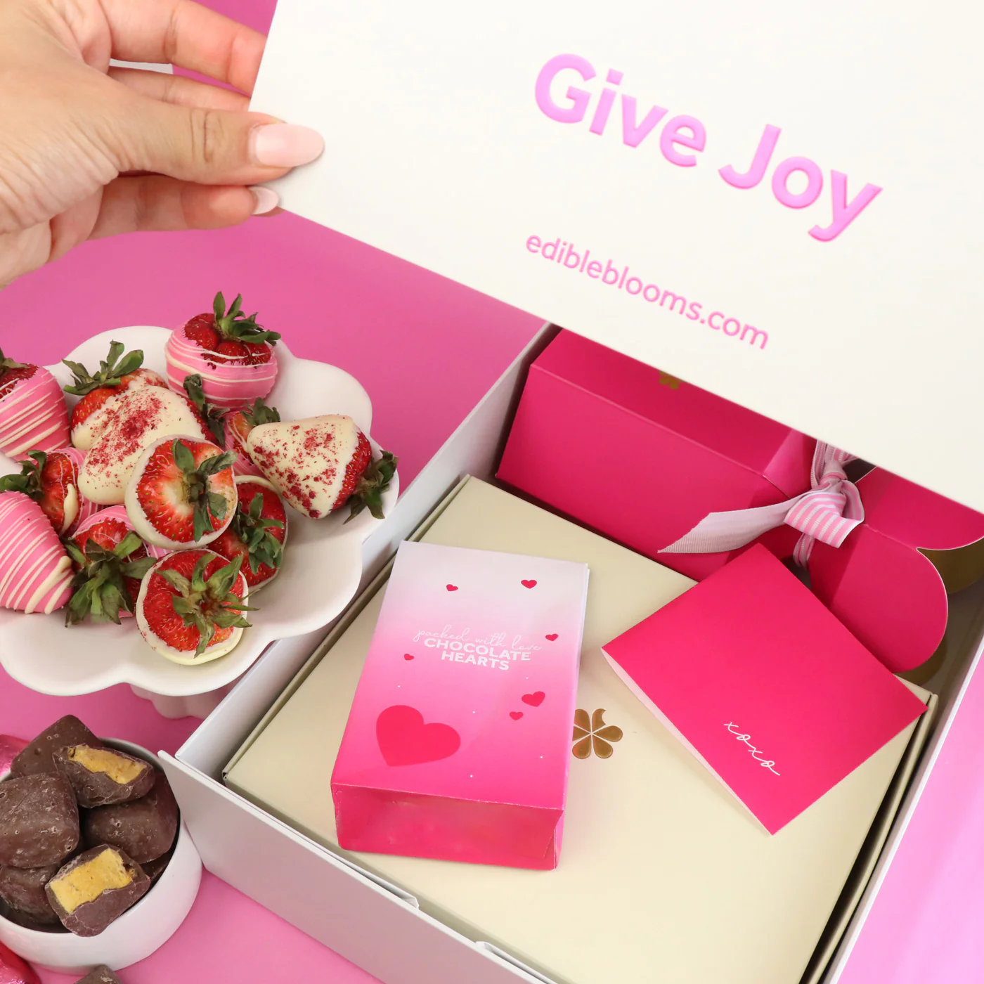 Chocolate Strawberry Hamper - Image 6