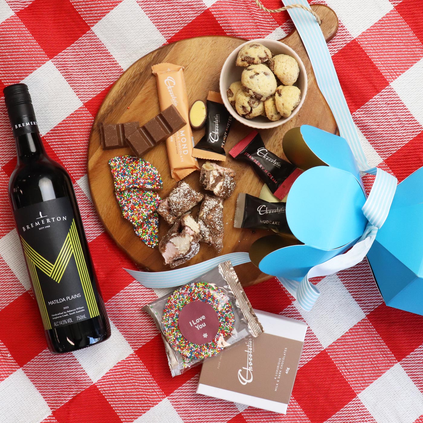 Picnic Hamper - Red - Image 6