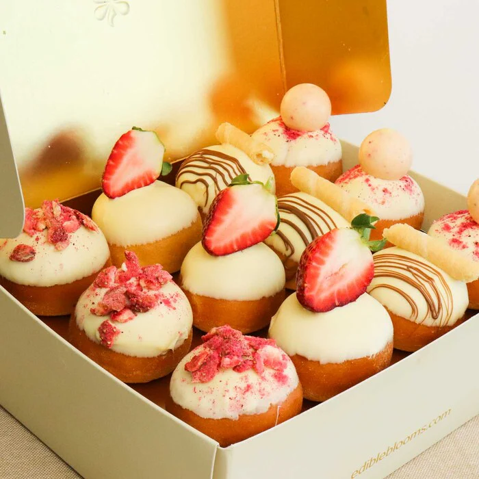 White Chocolate Donut Gift Box - Image 8